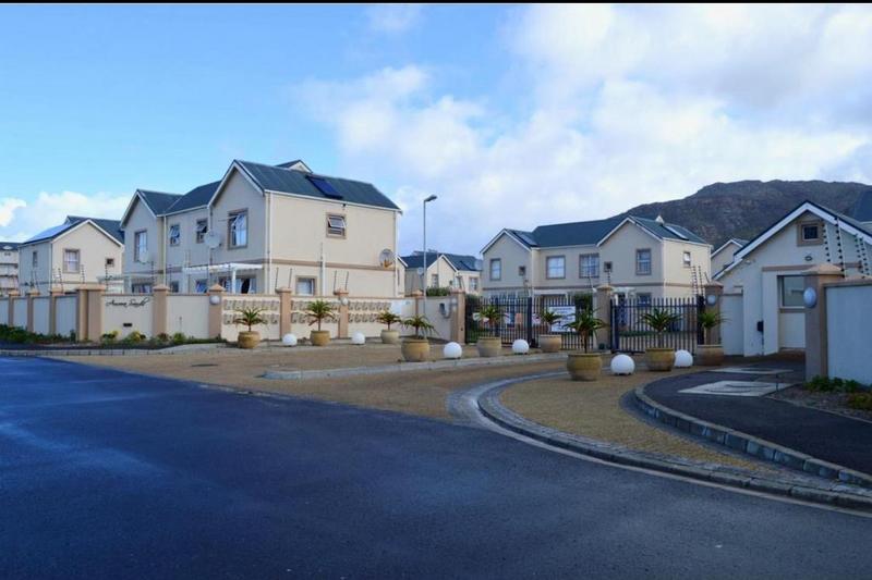 To Let 3 Bedroom Property for Rent in Costa Da Gama Western Cape